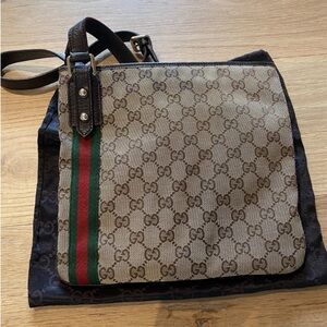 Gucci Jolicoeur Crossbody